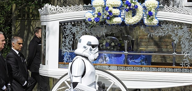 Funeral temático de Star Wars para joven fan