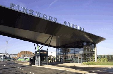 Star Wars: Episodio VII se rodará en los estudios Pinewood del Reino Unido